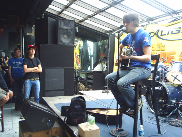 David Triggiano performing live at Chubby's, Red Bank, August 31, 2006 — photo 10
